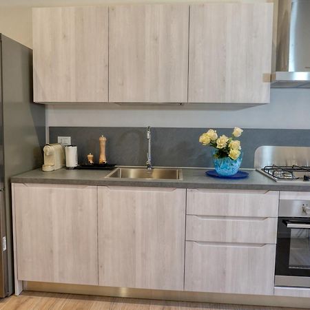 Ecco Suites Apartments Венеция Экстерьер фото