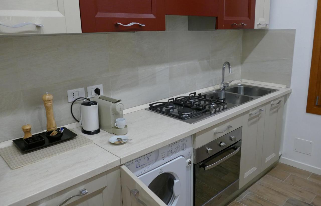 Ecco Suites Apartments Венеция Экстерьер фото